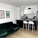 Centrally Located Modern 2-Bedroom Home & Parking